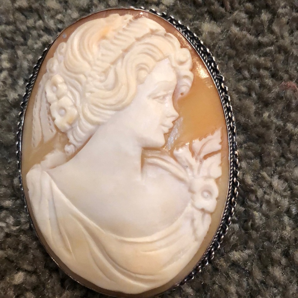 Cameo